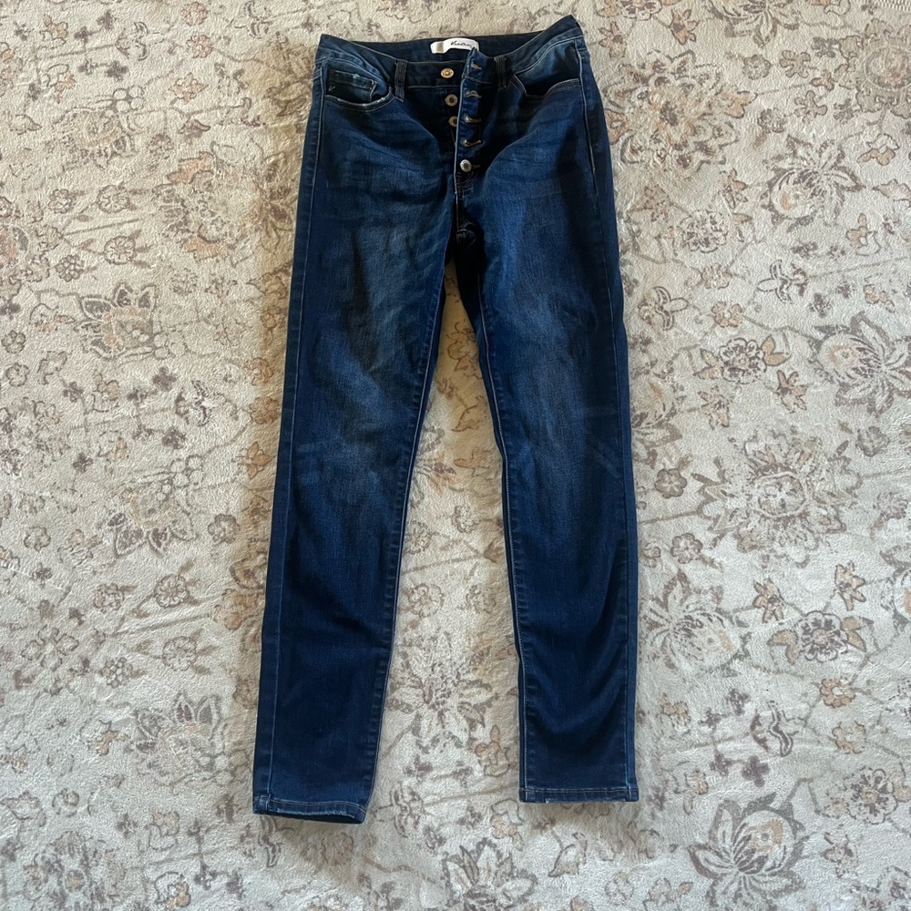 Kancan size 9/28 skinny jeans